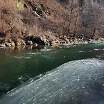 Krivaja River Retreat - Jacuzzi, Pool And Basketball Apartament *