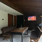 Krivaja River Retreat - Jacuzzi, Pool And Basketball