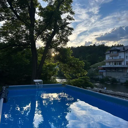 Riverzone Krivaja - Jacuzzi, Pool And Basketball